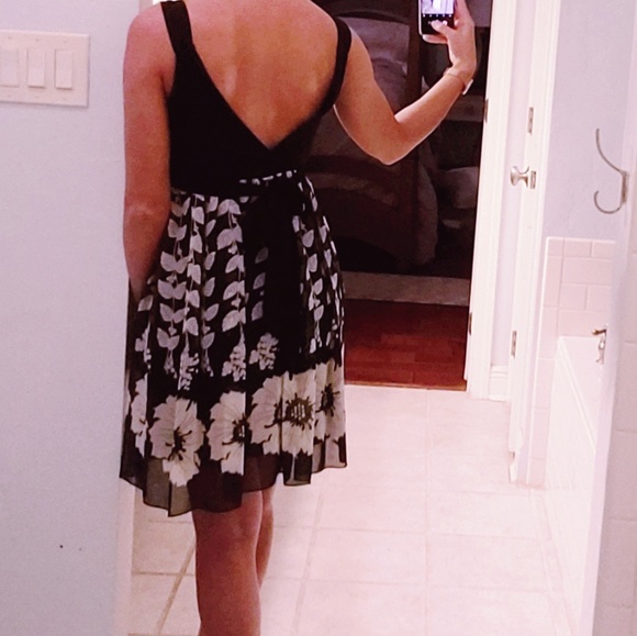 Little black dress - Picture 7 of 7